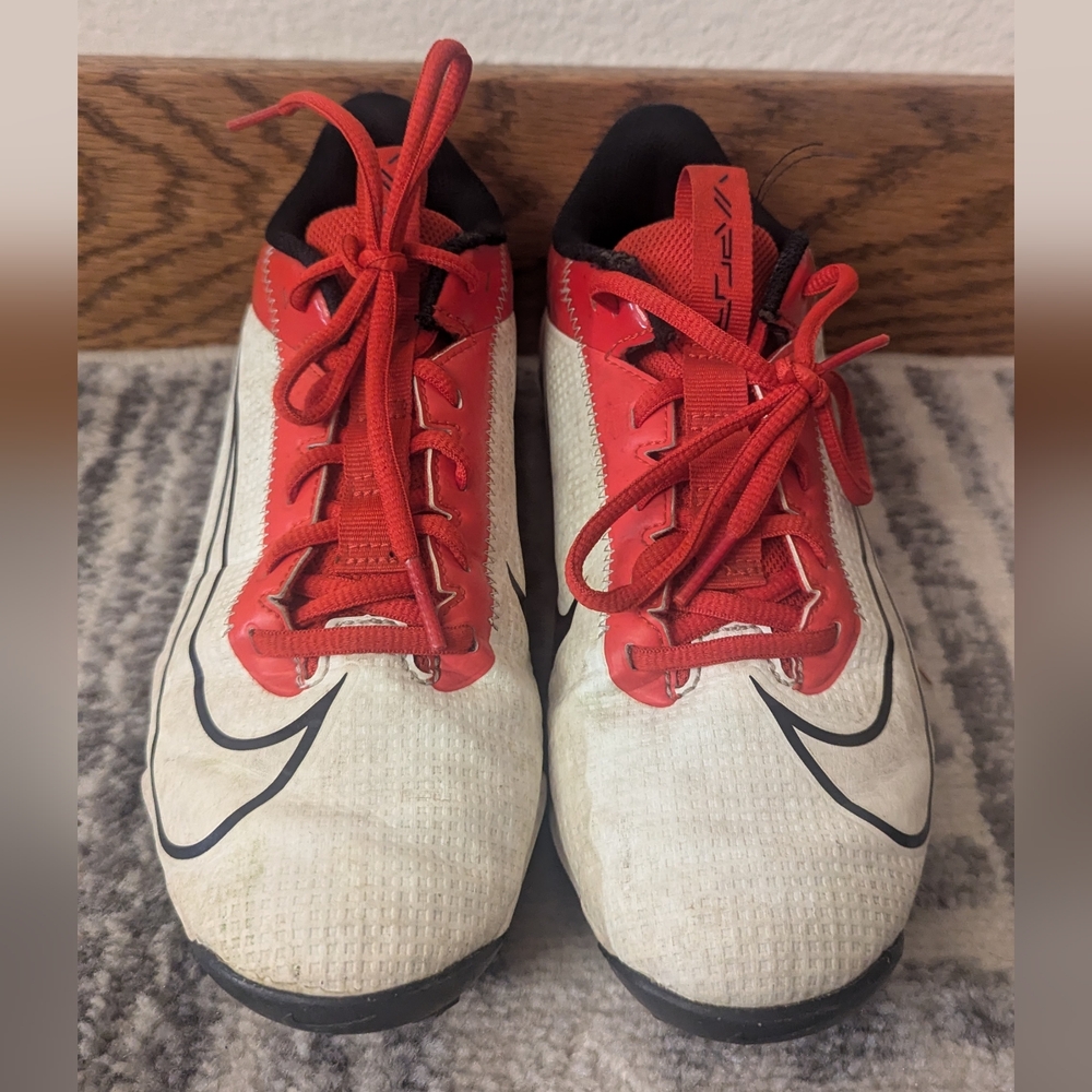Nike Vapor Edge Shark 2 cleats kids size 6